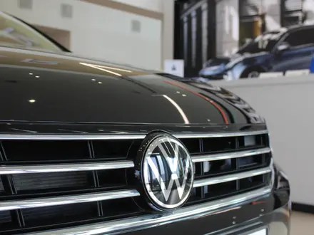 Volkswagen Passat Business 1.4 TSI 2022 года за 15 200 000 тг. в Актобе – фото 27