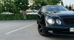 Mercedes-Benz E 200 2005 года за 4 200 000 тг. в Астана – фото 2