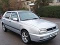 Volkswagen Golf 1997 года за 1 700 000 тг. в Шымкент – фото 2