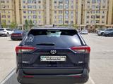 Toyota RAV4 2021 года за 13 000 000 тг. в Актау – фото 3