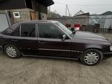 Mercedes-Benz E 220 1993 года за 1 840 000 тг. в Жаркент – фото 3