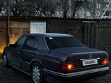 Mercedes-Benz E 220 1993 года за 1 840 000 тг. в Жаркент – фото 5