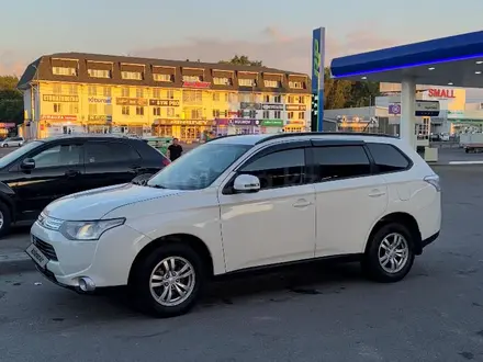 Mitsubishi Outlander 2014 года за 7 200 000 тг. в Алматы – фото 2