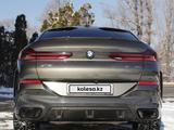 BMW X6 2021 года за 37 000 000 тг. в Алматы – фото 2