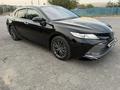 Toyota Camry 2020 года за 14 800 000 тг. в Шымкент – фото 2