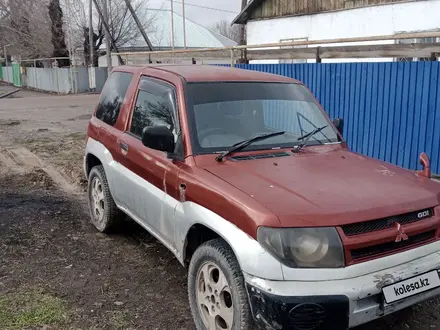 Mitsubishi Pajero iO 1998 года за 1 550 000 тг. в Алматы