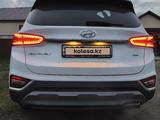 Hyundai Santa Fe 2019 года за 11 800 000 тг. в Петропавловск – фото 4