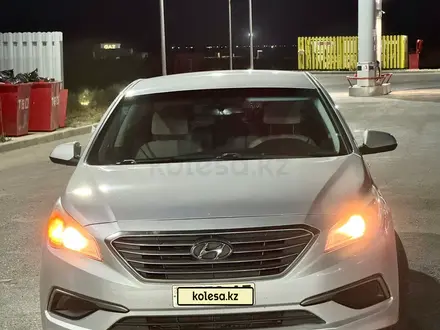 Hyundai Sonata 2015 года за 3 900 000 тг. в Атырау