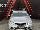 Mercedes-Benz E 200 2010 года за 8 500 000 тг. в Семей – фото 2