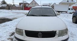 Volkswagen Passat 1998 годаfor1 750 000 тг. в Уральск – фото 3