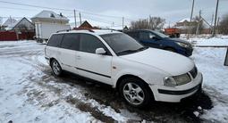 Volkswagen Passat 1998 годаfor1 750 000 тг. в Уральск – фото 5