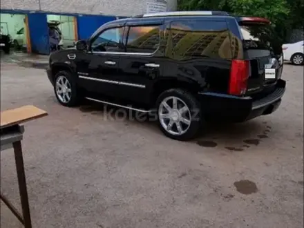 Cadillac Escalade 2007 года за 11 000 000 тг. в Астана – фото 2