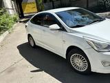 Hyundai Solaris 2015 годаүшін4 700 000 тг. в Алматы – фото 2