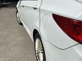 Hyundai Solaris 2015 годаүшін4 700 000 тг. в Алматы – фото 5