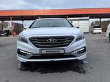 Hyundai Sonata 2015 года за 7 100 000 тг. в Атырау – фото 3