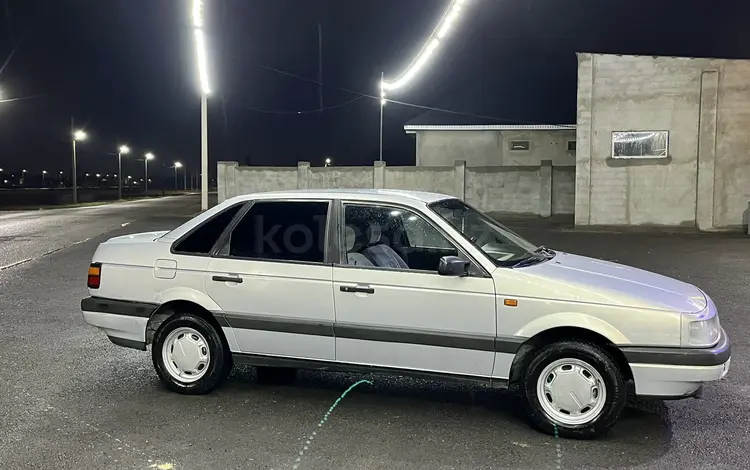 Volkswagen Passat 1992 годаүшін1 350 000 тг. в Тараз