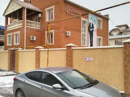Hyundai Elantra 2015 года за 4 000 000 тг. в Атырау – фото 3