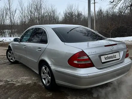 Mercedes-Benz E 240 2002 года за 3 500 000 тг. в Уральск – фото 6