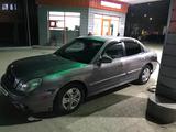 Hyundai Sonata 2005 года за 2 500 000 тг. в Актобе – фото 4