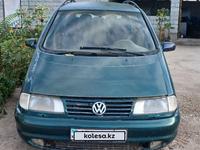 Volkswagen Sharan 2000 годаfor1 000 000 тг. в Шымкент