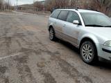 Volkswagen Passat 2002 года за 2 800 000 тг. в Абай (Абайский р-н) – фото 2