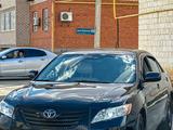 Toyota Camry 2006 года за 5 500 000 тг. в Атырау – фото 2