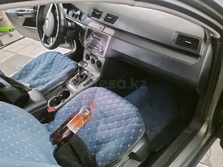 Volkswagen Passat 2005 года за 2 700 000 тг. в Астана – фото 14