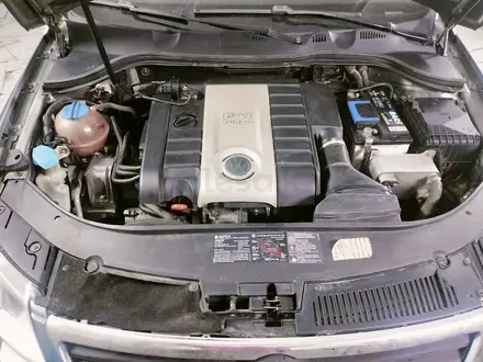 Volkswagen Passat 2005 года за 2 700 000 тг. в Астана – фото 6