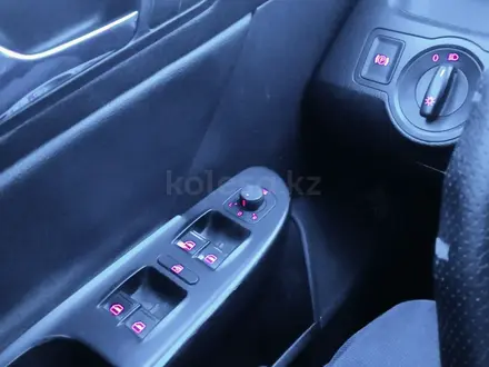 Volkswagen Passat 2005 года за 2 700 000 тг. в Астана – фото 7