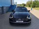 Hyundai Sonata 2020 годаfor12 800 000 тг. в Караганда – фото 3
