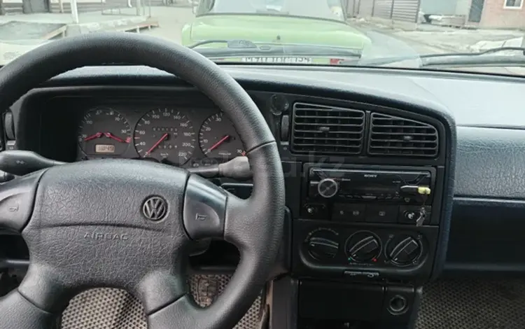 Volkswagen Passat 1993 года за 1 200 000 тг. в Семей