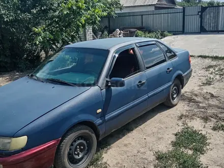 Volkswagen Passat 1993 года за 1 200 000 тг. в Семей – фото 4