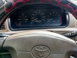 Toyota Camry 2000 годаfor3 600 000 тг. в Астана – фото 2
