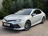 Toyota Camry 2023 года за 16 550 000 тг. в Алматы