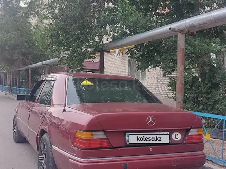 Mercedes-Benz E 230 1992 года за 1 400 000 тг. в Кызылорда – фото 3