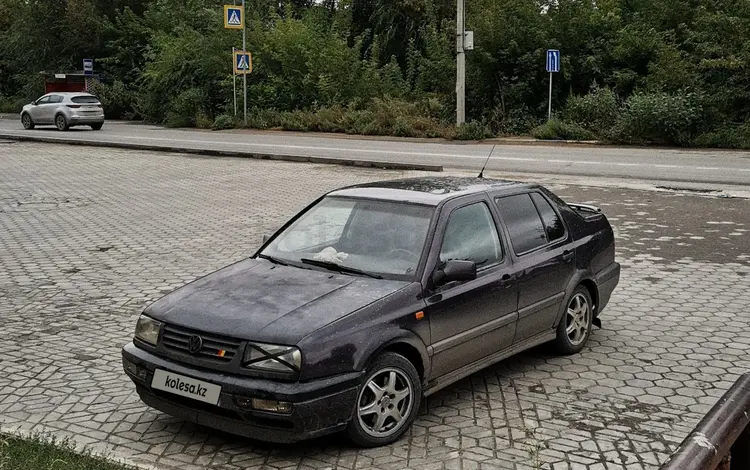 Volkswagen Vento 1993 годаүшін500 000 тг. в Семей