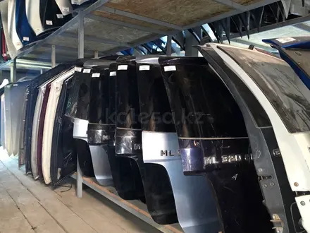 Крышка багажника, багажник на Toyota за 30 000 тг. в Атырау – фото 17