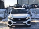 Volkswagen Touareg 2021 года за 28 950 000 тг. в Астана – фото 2