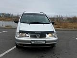 Volkswagen Sharan 1997 годаүшін2 500 000 тг. в Кызылорда