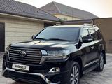 Toyota Land Cruiser 2016 годаүшін33 500 000 тг. в Тараз