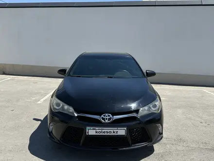 Toyota Camry 2015 года за 7 800 000 тг. в Жанаозен