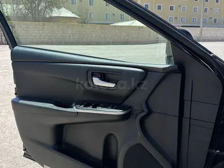 Toyota Camry 2015 года за 7 800 000 тг. в Жанаозен – фото 12