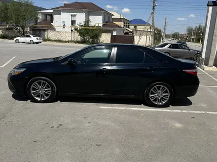 Toyota Camry 2015 года за 7 800 000 тг. в Жанаозен – фото 3