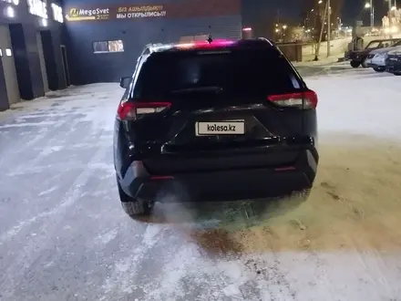Toyota RAV4 2022 годаүшін10 978 000 тг. в Актобе – фото 5