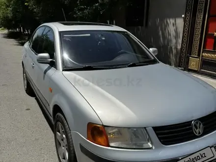 Volkswagen Passat 1998 года за 1 550 000 тг. в Шымкент – фото 2