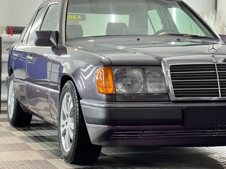 Mercedes-Benz E 220 1993 года за 3 500 000 тг. в Павлодар – фото 4