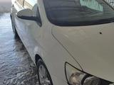 Chevrolet Aveo 2013 года за 3 500 000 тг. в Актау – фото 4