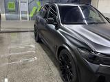 BMW X5 M 2022 года за 55 000 000 тг. в Астана – фото 2