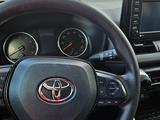 Toyota RAV4 2021 годаүшін17 500 000 тг. в Астана – фото 2