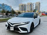 Toyota Camry 2021 года за 17 500 000 тг. в Астана – фото 2